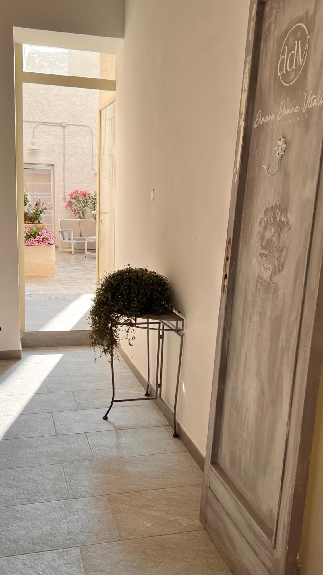 Dimora Donna Vitalia Apartments Trapani Exterior photo